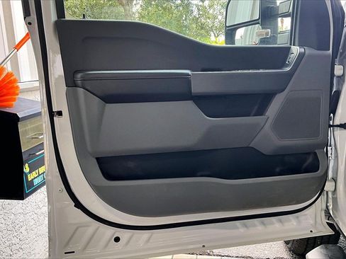 Used 2024 Ford F250 XLT image 2