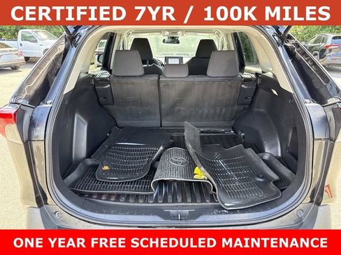 Used 2022 Toyota RAV4 LE FWD image 12