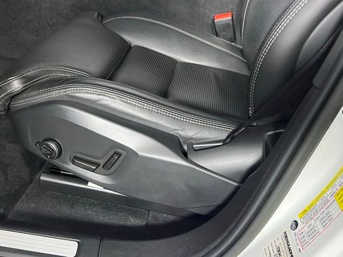 Used 2022 Volvo XC60 B5 Inscription w/ Advanced Package image 23