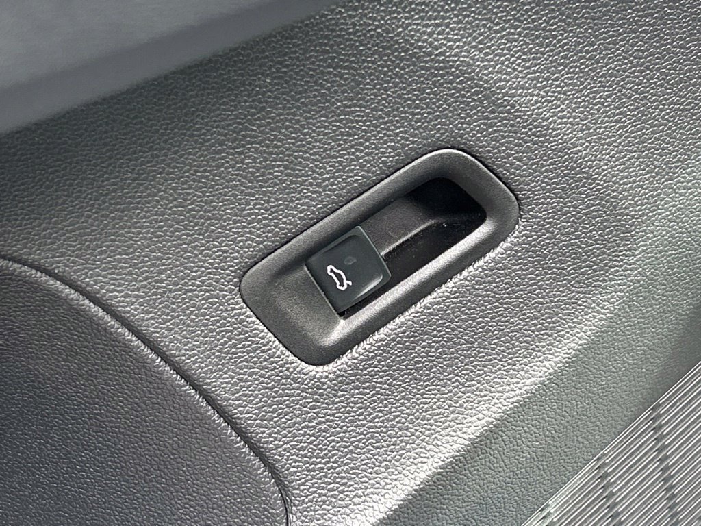 Used 2026 Volkswagen Atlas SE FWD image 21