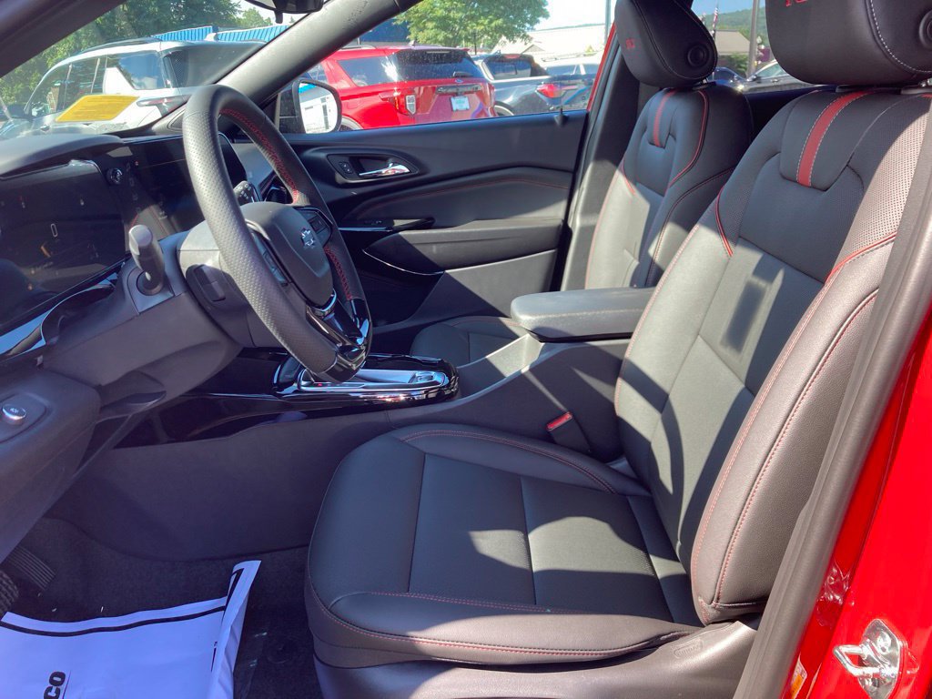 New 2026 Chevrolet Trax RS w/ Driver Confidence Package FWD image 9