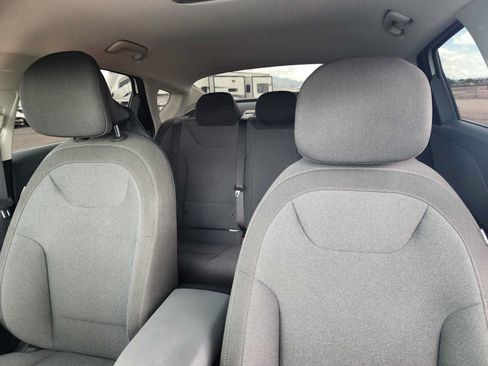 Used 2025 Kia K4 FWD image 18