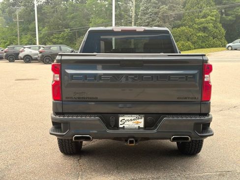 Used 2020 Chevrolet Silverado 1500 Custom w/ Custom Value Package AWD/4WD image 7