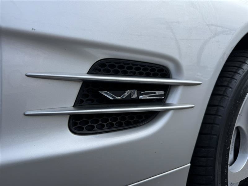 Used 2004 Mercedes-Benz SL 600 image 9
