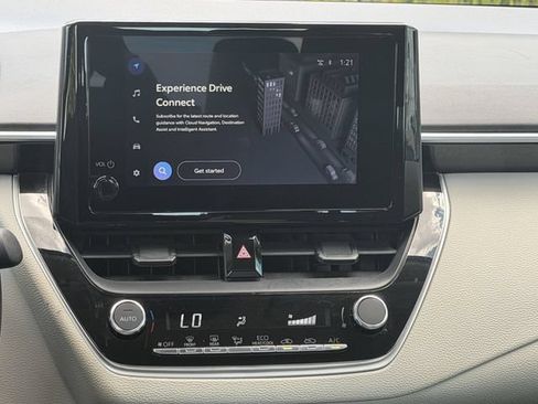 Used 2025 Toyota Corolla LE FWD image 15