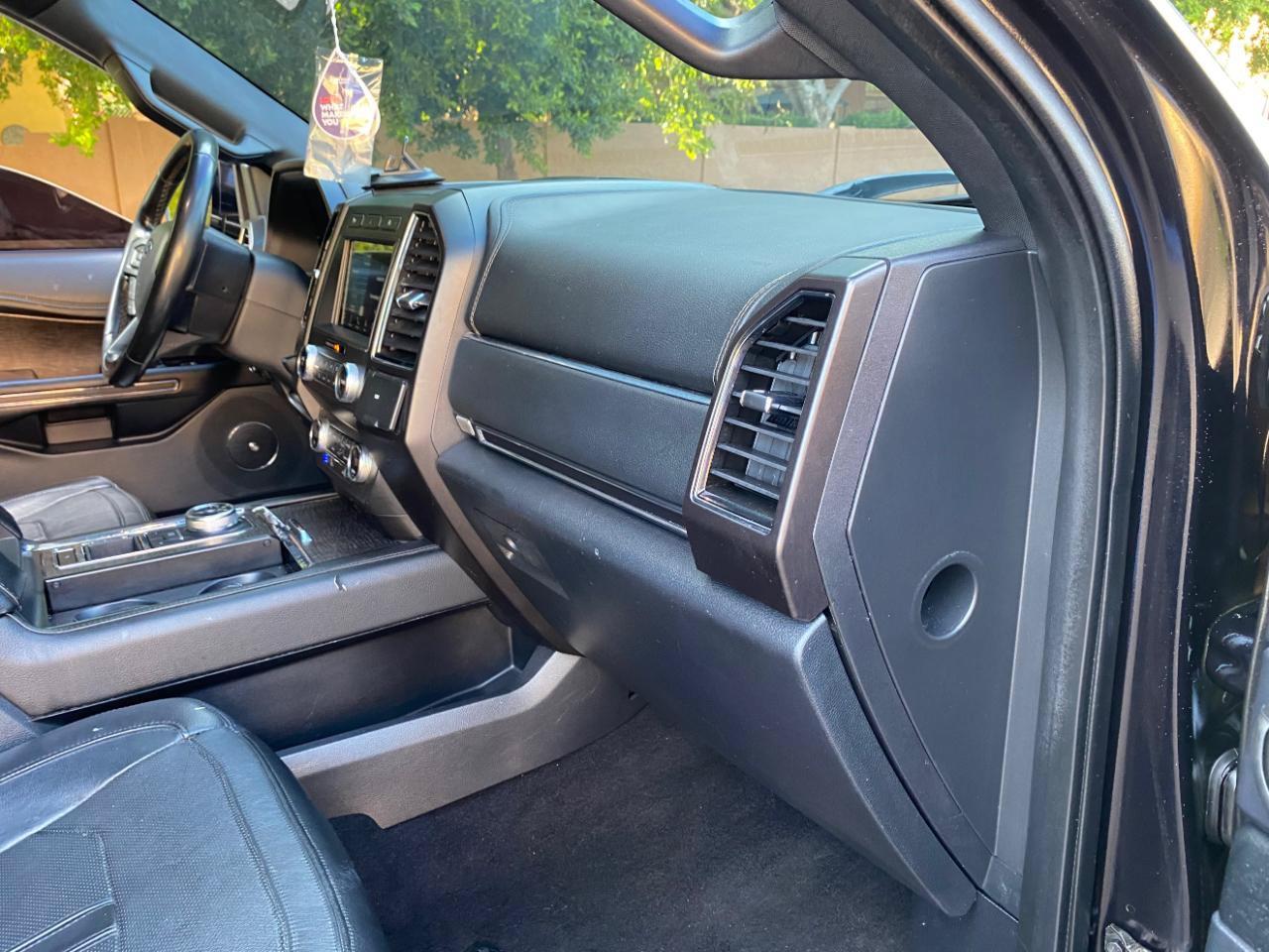 Used 2019 Ford Expedition Max Limited RWD image 65