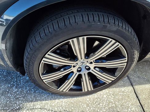 Used 2022 Volvo XC90 T8 Inscription Expression image 4