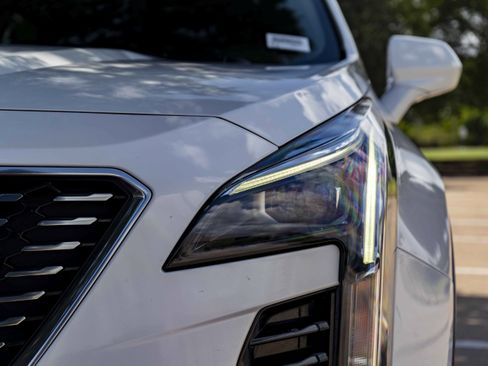 Used 2023 Cadillac XT4 Luxury FWD image 11