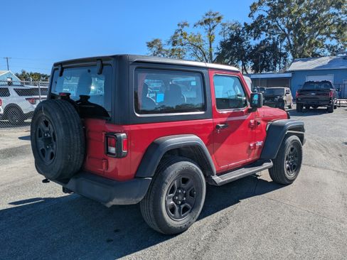 Used 2019 Jeep Wrangler Sport image 4
