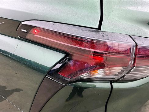 Used 2023 Toyota Sienna XLE image 29