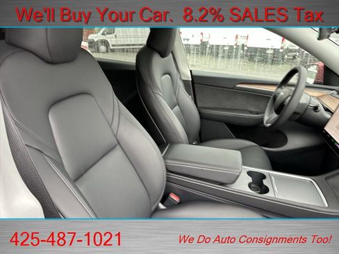 Used 2024 Tesla Model Y Long Range AWD/4WD image 27