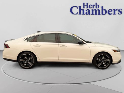 Used 2024 Honda Accord Sport image 12