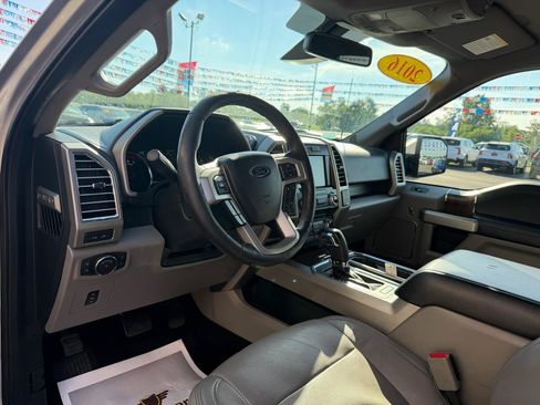 Used 2016 Ford F150 Lariat w/ Equipment Group 502A Luxury AWD/4WD image 13
