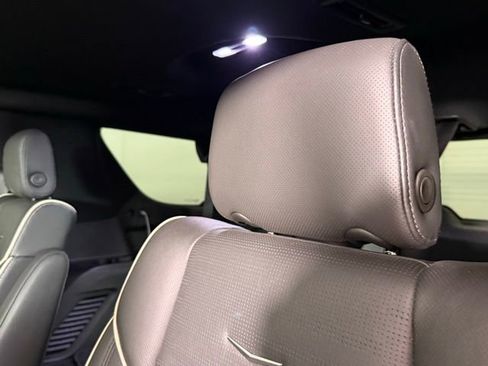 Certified 2023 Cadillac Escalade Premium Luxury w/ LPO, Radiant Package AWD/4WD image 18