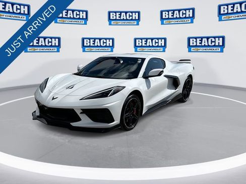 Used 2021 Chevrolet Corvette Stingray Preferred Cpe w/ Z51 Performance Package image 4