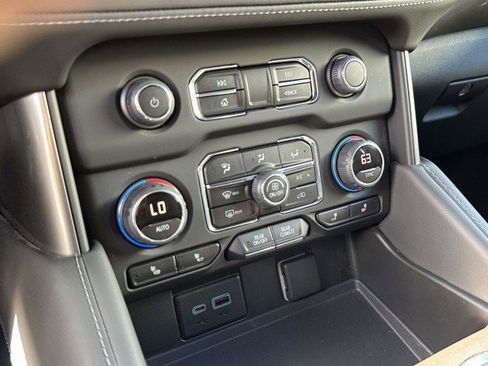 Used 2023 Chevrolet Tahoe Z71 w/ Z71 Off-Road Package image 26