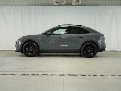 Certified 2025 Porsche Macan 4S Electric AWD/4WD image 2