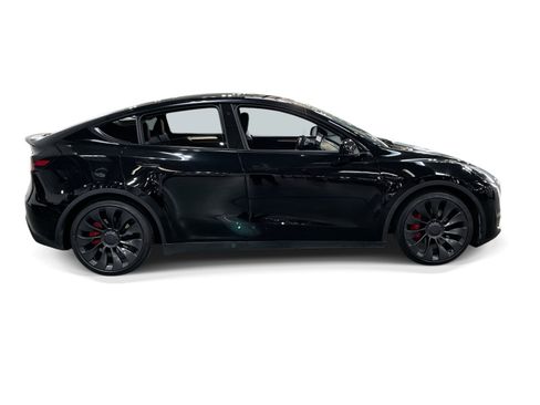 Certified 2023 Tesla Model Y Performance AWD/4WD image 7