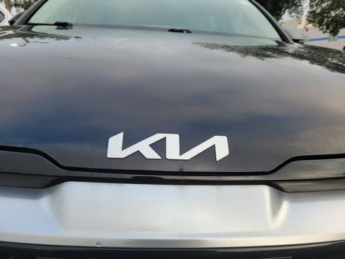 Used 2024 Kia Sportage SX FWD image 7
