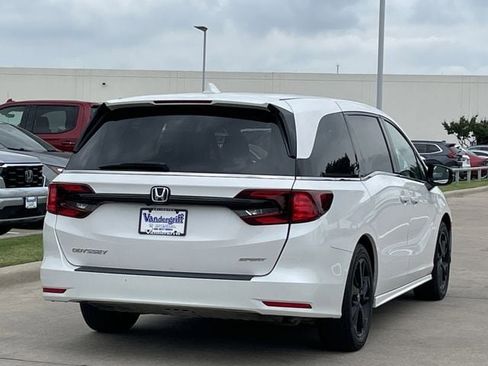 Used 2024 Honda Odyssey Sport image 4