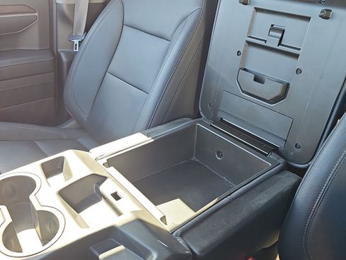 Used 2024 GMC Sierra 1500 SLT image 35