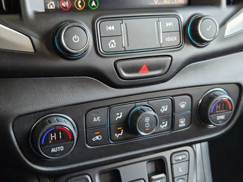 Used 2019 GMC Terrain SLE w/ Driver Convenience Package image 10