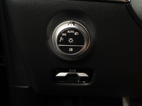 Used 2025 Mercedes-Benz C 300 4MATIC Sedan image 13