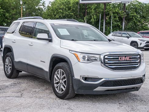 Used 2019 GMC Acadia SLE FWD image 3