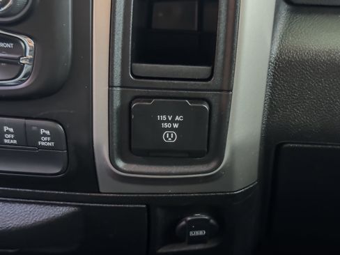 Used 2019 RAM 1500 Big Horn AWD/4WD image 58