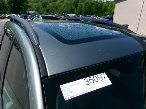 Used 2016 Subaru Forester 2.5i Premium image 9