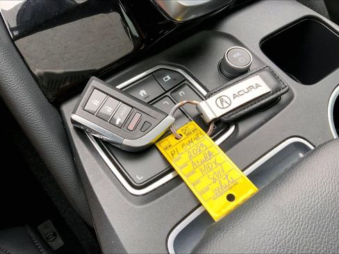 Used 2023 Acura MDX SH-AWD image 11