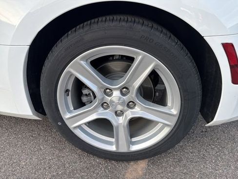 Used 2022 Chevrolet Camaro LT image 17