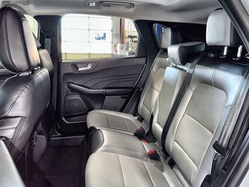 New 2025 Ford Escape SE FWD image 27