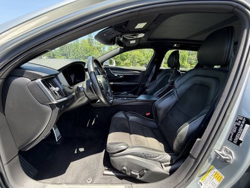 Used 2018 Volvo V90 T5 R-Design FWD image 12