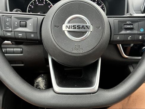 Used 2021 Nissan Rogue SV AWD/4WD image 9