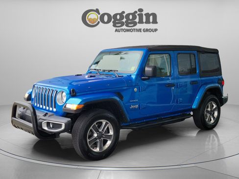 Used 2021 Jeep Wrangler Unlimited Sahara image 3