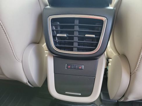 Used 2019 Lincoln Nautilus Select AWD/4WD image 30