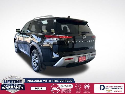 Used 2025 Nissan Pathfinder SL image 6