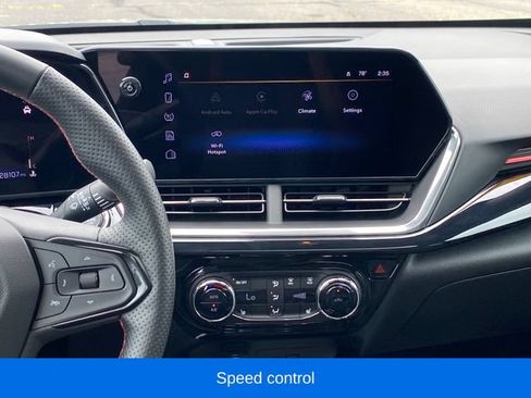 Certified 2024 Chevrolet Trax RS w/ Sunroof Package FWD image 10