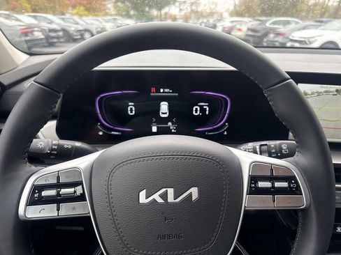 New 2025 Kia Telluride S image 11