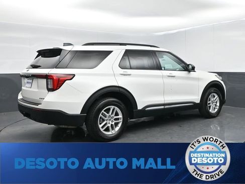 Certified 2025 Ford Explorer Active AWD/4WD image 8