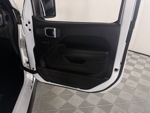 Used 2023 Jeep Wrangler Unlimited w/ Cold Weather Group AWD/4WD image 30
