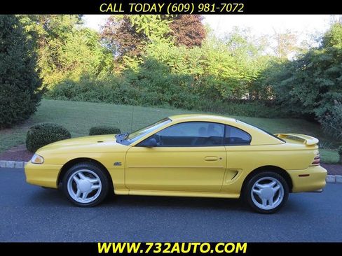 Used 1994 Ford Mustang GT image 2