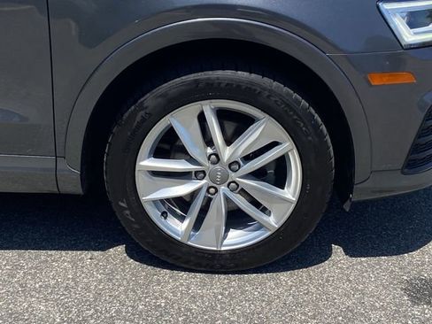 Used 2018 Audi Q3 2.0T Premium Plus w/ Premium Plus Package AWD/4WD image 9