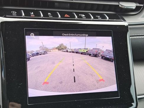 New 2025 Jeep Grand Cherokee Laredo image 17