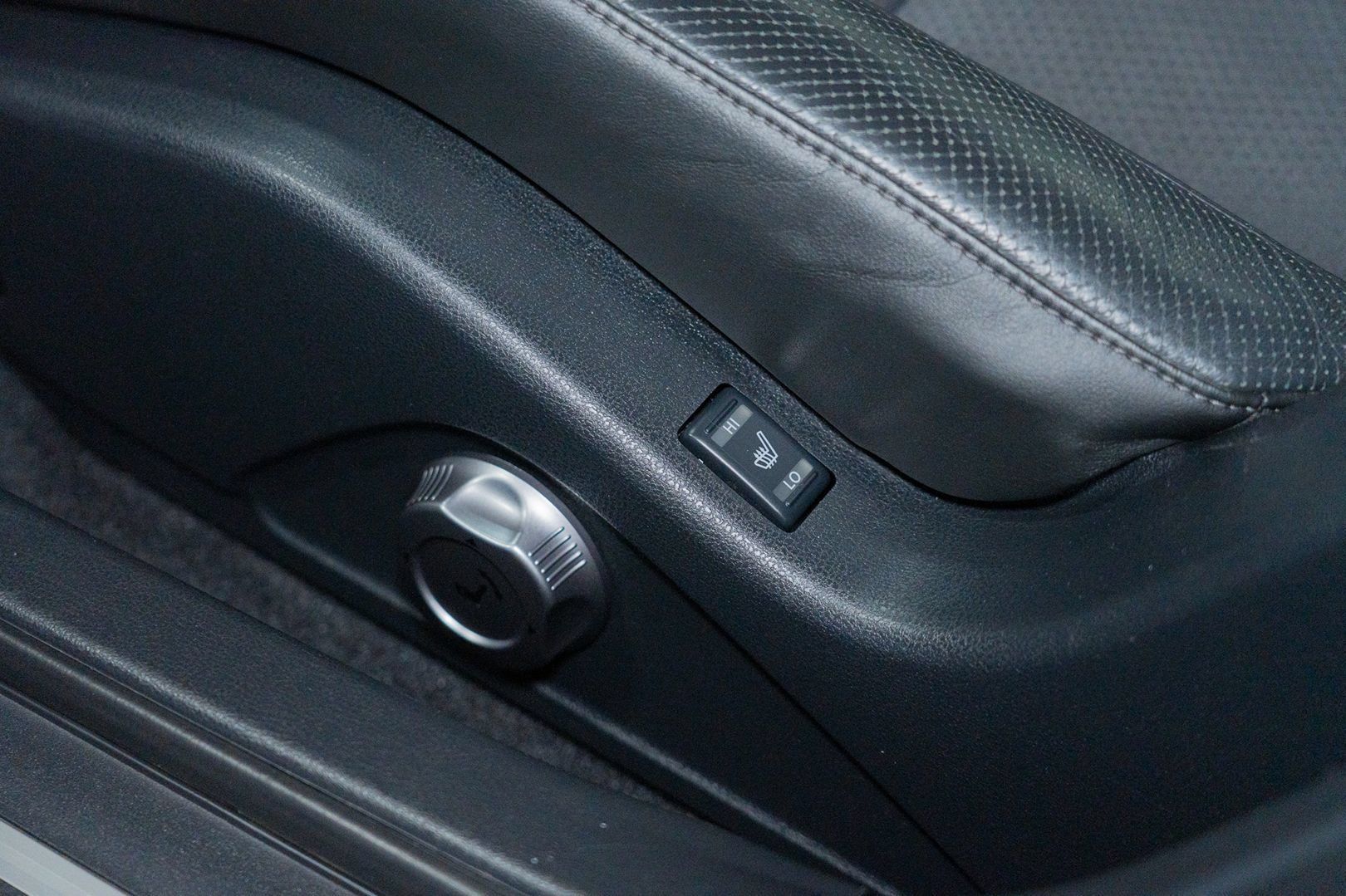Used 2009 Nissan GT-R Premium AWD/4WD image 26