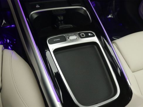 New 2026 Mercedes-Benz GLB 250 image 7