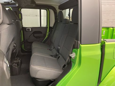 New 2025 Jeep Gladiator Willys image 16