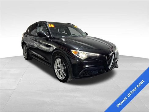 Used 2018 Alfa Romeo Stelvio Ti Sport image 3