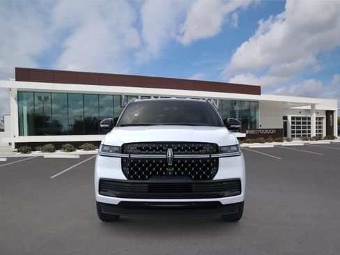 New 2025 Lincoln Navigator L Black Label w/ Black Label Special Edition AWD/4WD image 6